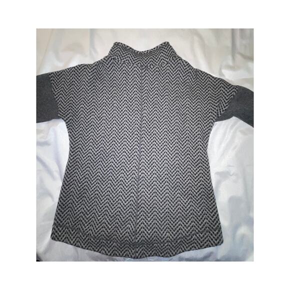 Marmot Wool Blend Sweater - Size M - Color Blocking Design - Picture 4 of 13